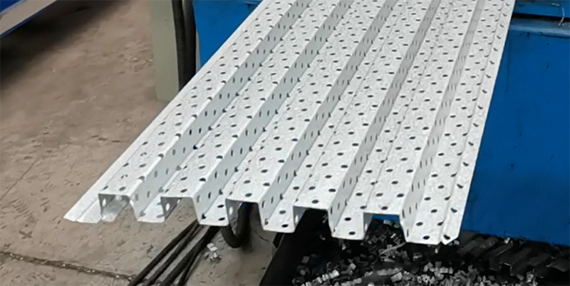 Roofing ceiling forming machine 001