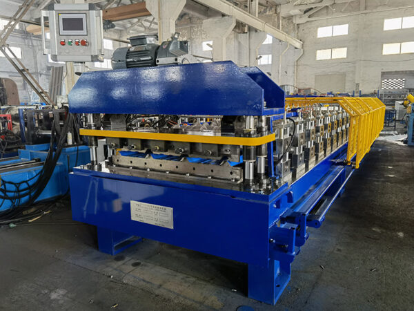 Corrugated Roofing forming machine (2)