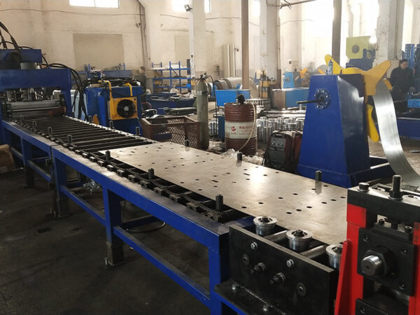 Guard rail forming machine (5)