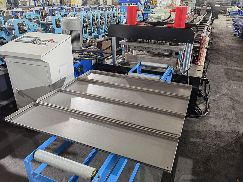 Shelf laminate forming line (4)