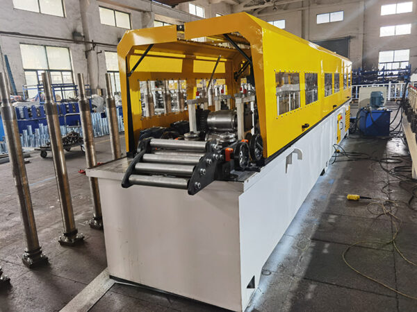 Shutter door blade forming machine (1)